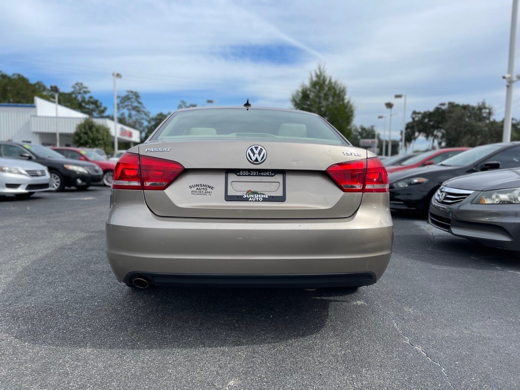 2015 Volkswagen Passat Image 5
