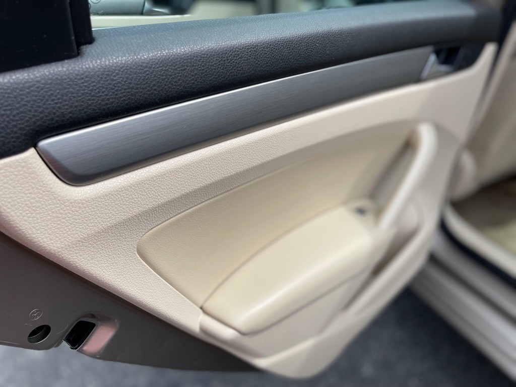 2015 Volkswagen Passat Image 16