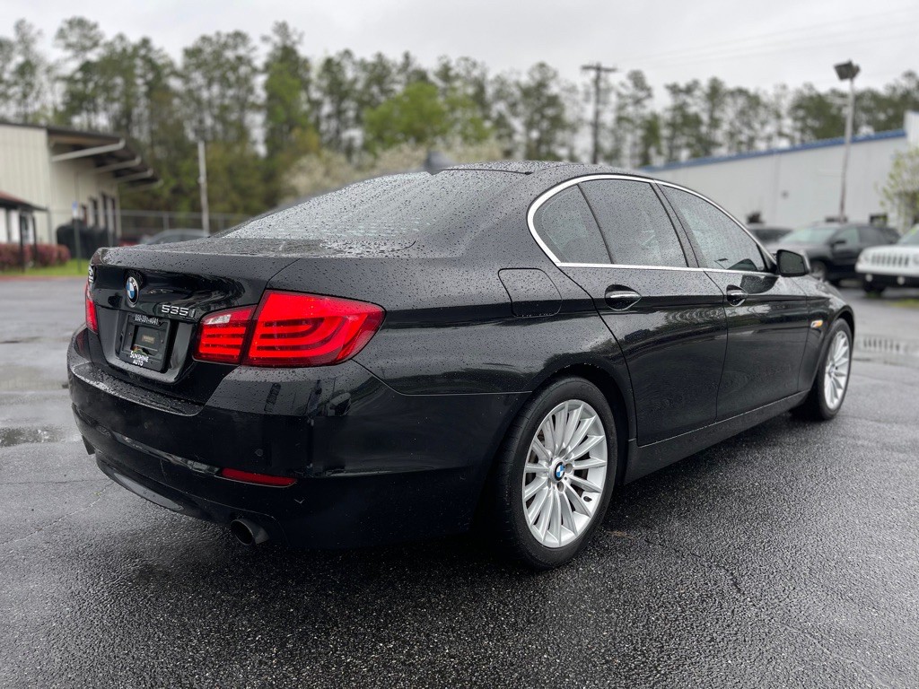 2011 BMW 5 Series Image 7