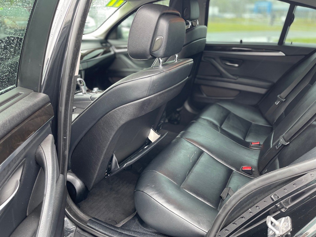 2011 BMW 5 Series Image 16
