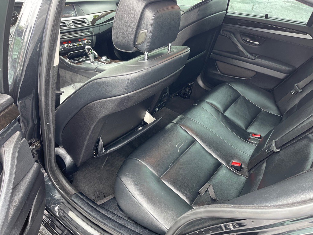2011 BMW 5 Series Image 18
