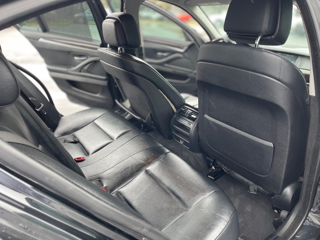 2011 BMW 5 Series Image 20