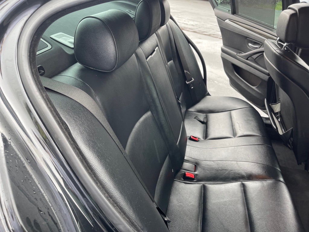 2011 BMW 5 Series Image 22