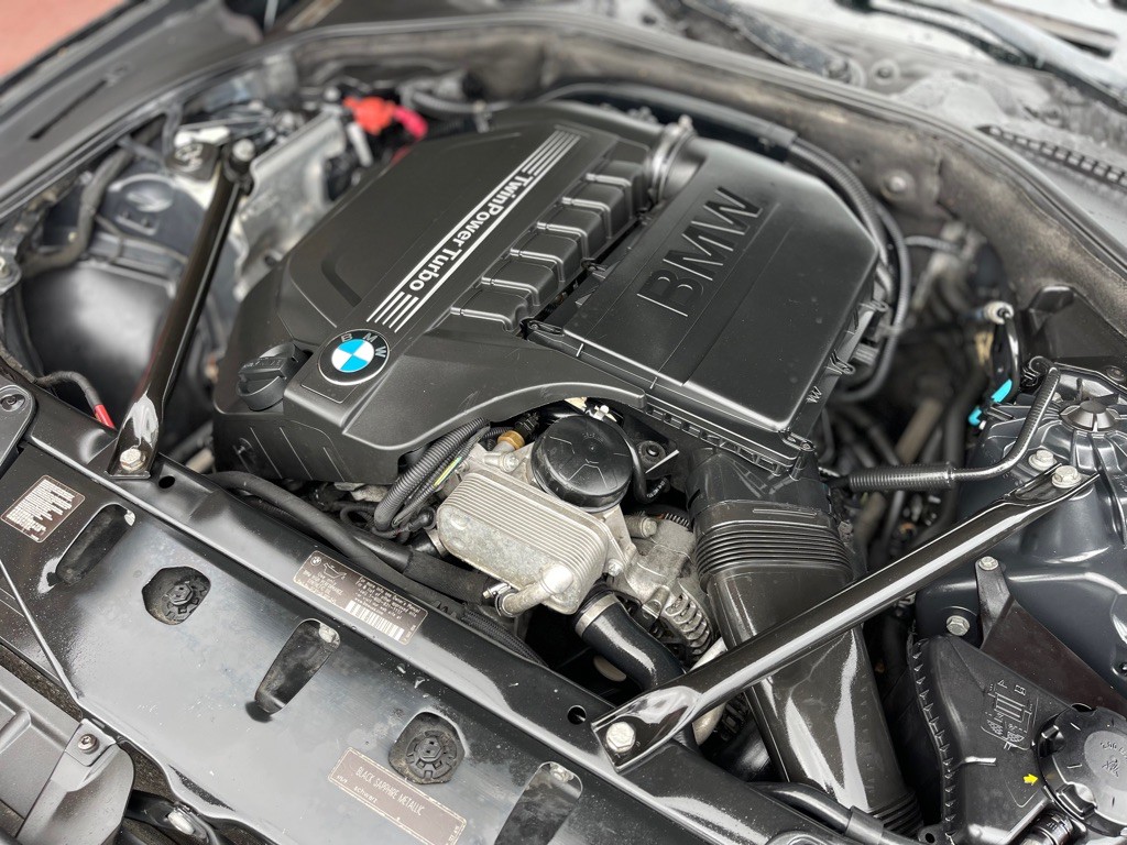 2011 BMW 5 Series Image 36