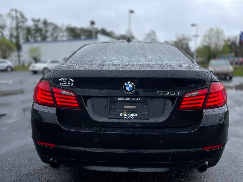 2011 BMW 5 Series Image 4