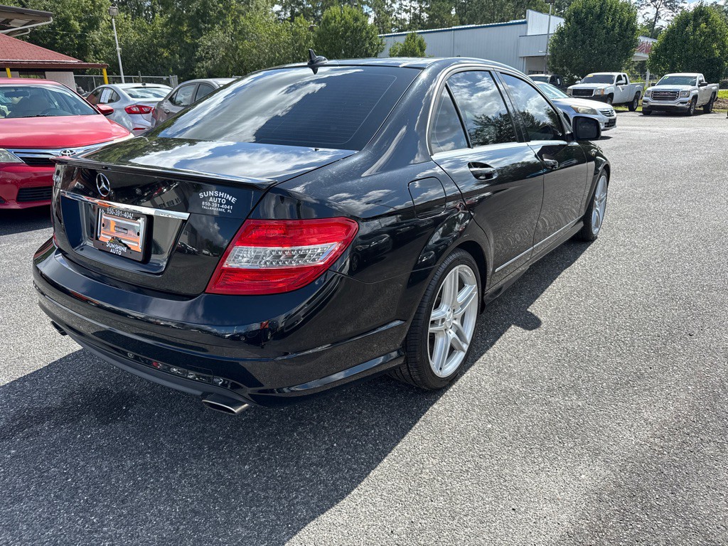 2009 Mercedes-Benz C-Class Image 3