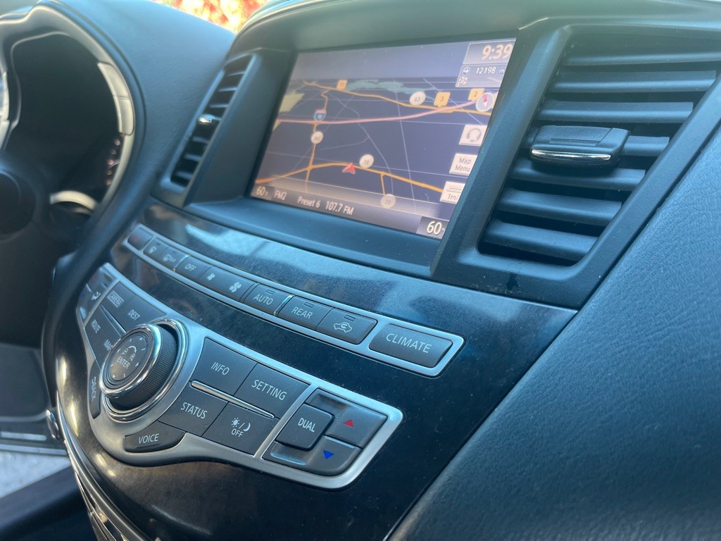 2013 INFINITI JX35 Image 9