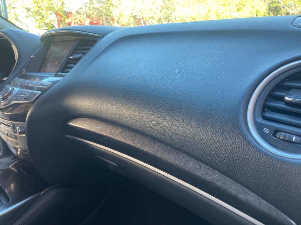 2013 INFINITI JX35 Image 16