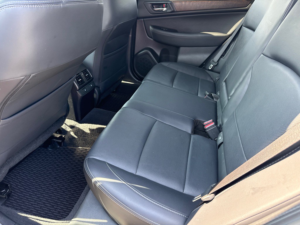 2017 Subaru Outback Image 8