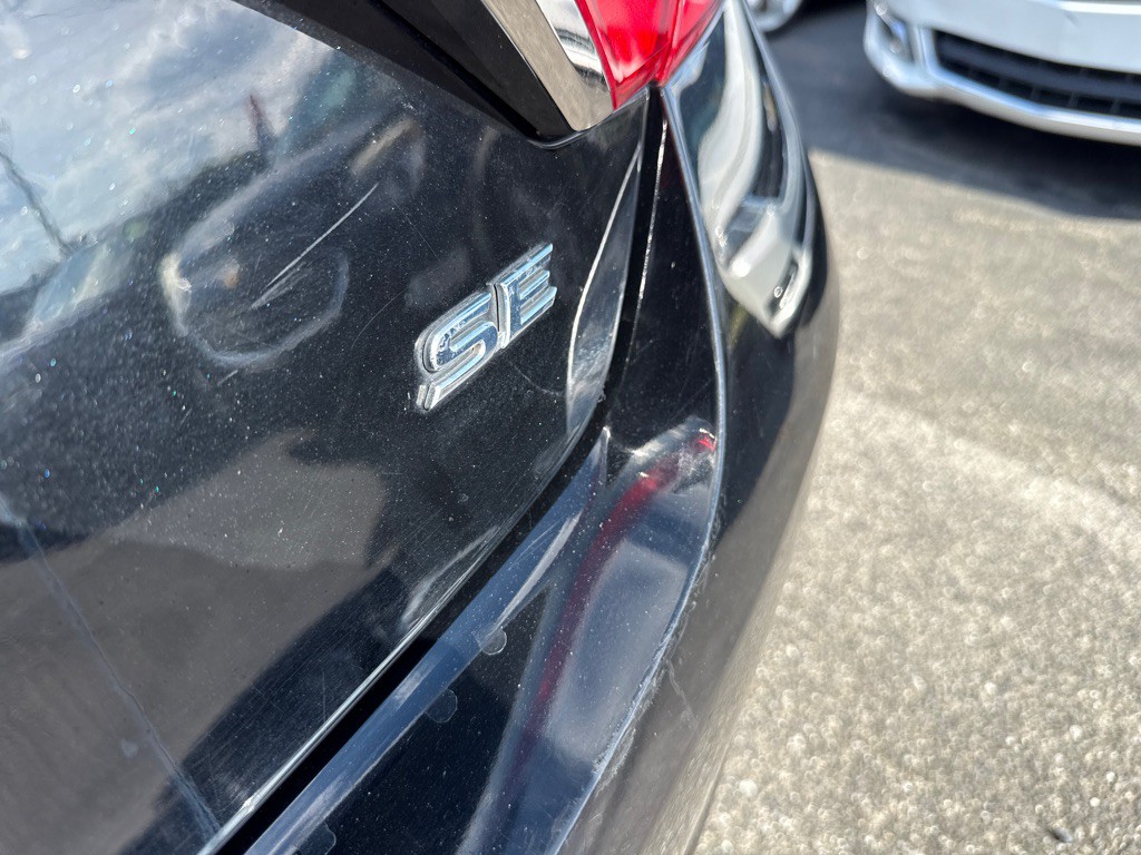 2017 Toyota Camry Image 5