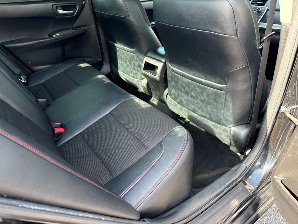 2017 Toyota Camry Image 9