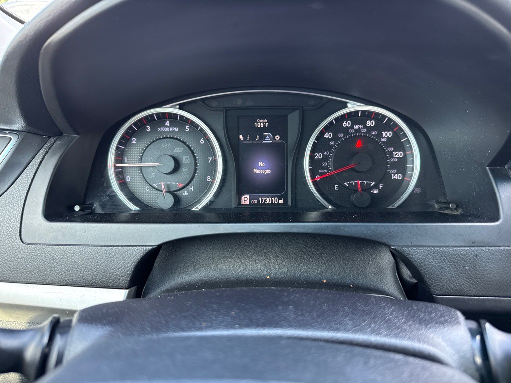 2017 Toyota Camry Image 10