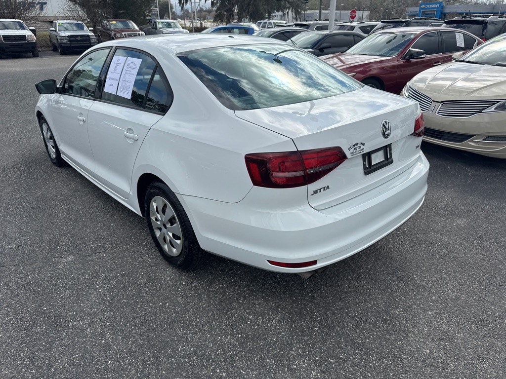 2016 Volkswagen Jetta Image 4