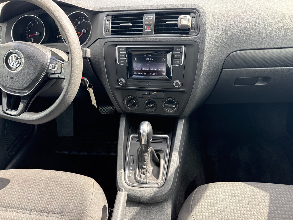 2016 Volkswagen Jetta Image 8