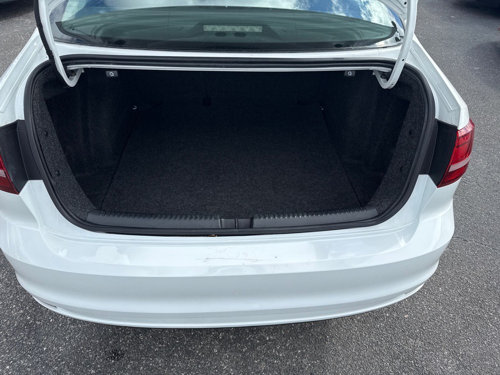 2016 Volkswagen Jetta Image 9