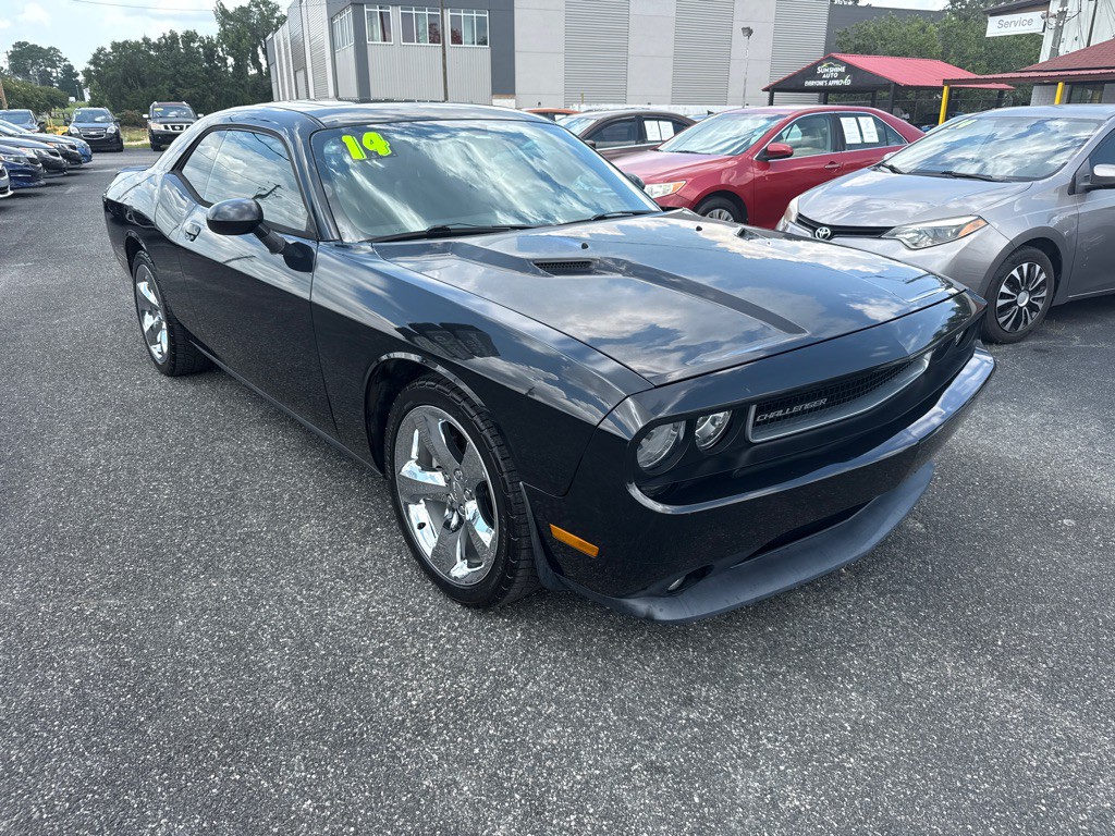2014 Dodge Challenger Image 2