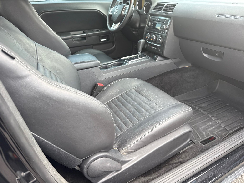 2014 Dodge Challenger Image 6