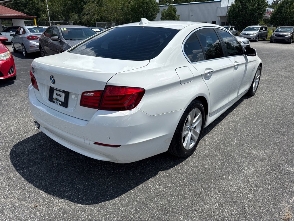 2013 BMW 5 Series Image 3