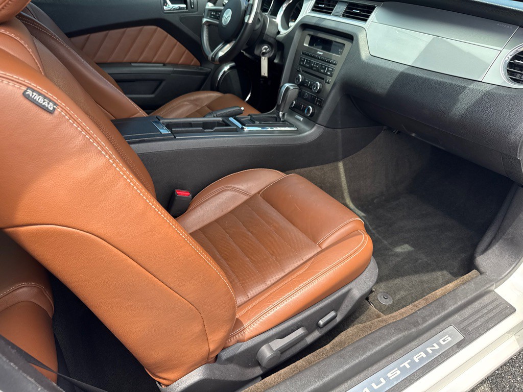 2013 Ford Mustang Image 6