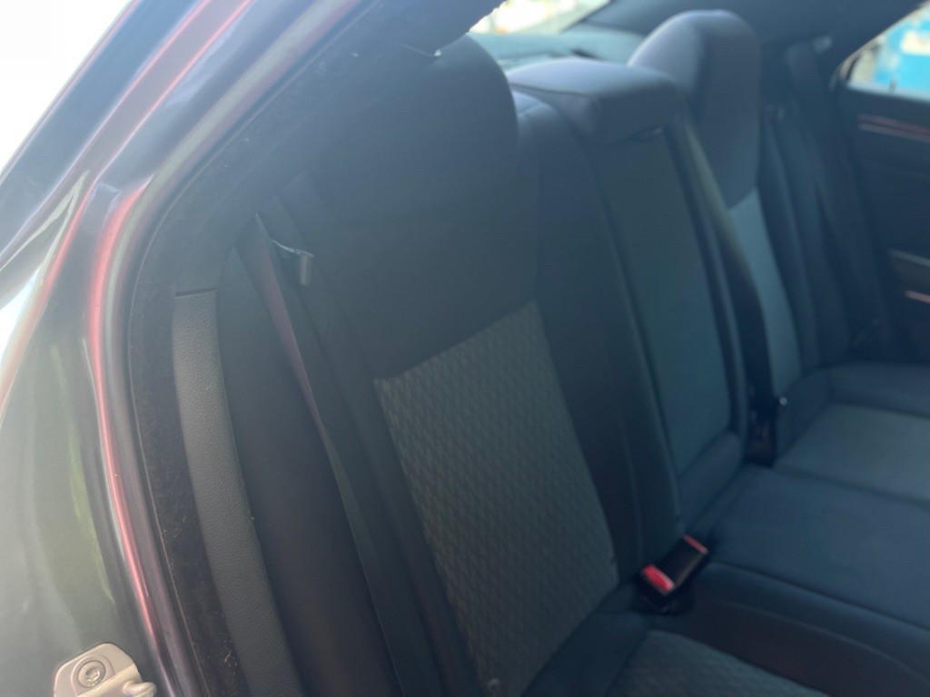 2012 Chrysler 300 Image 22