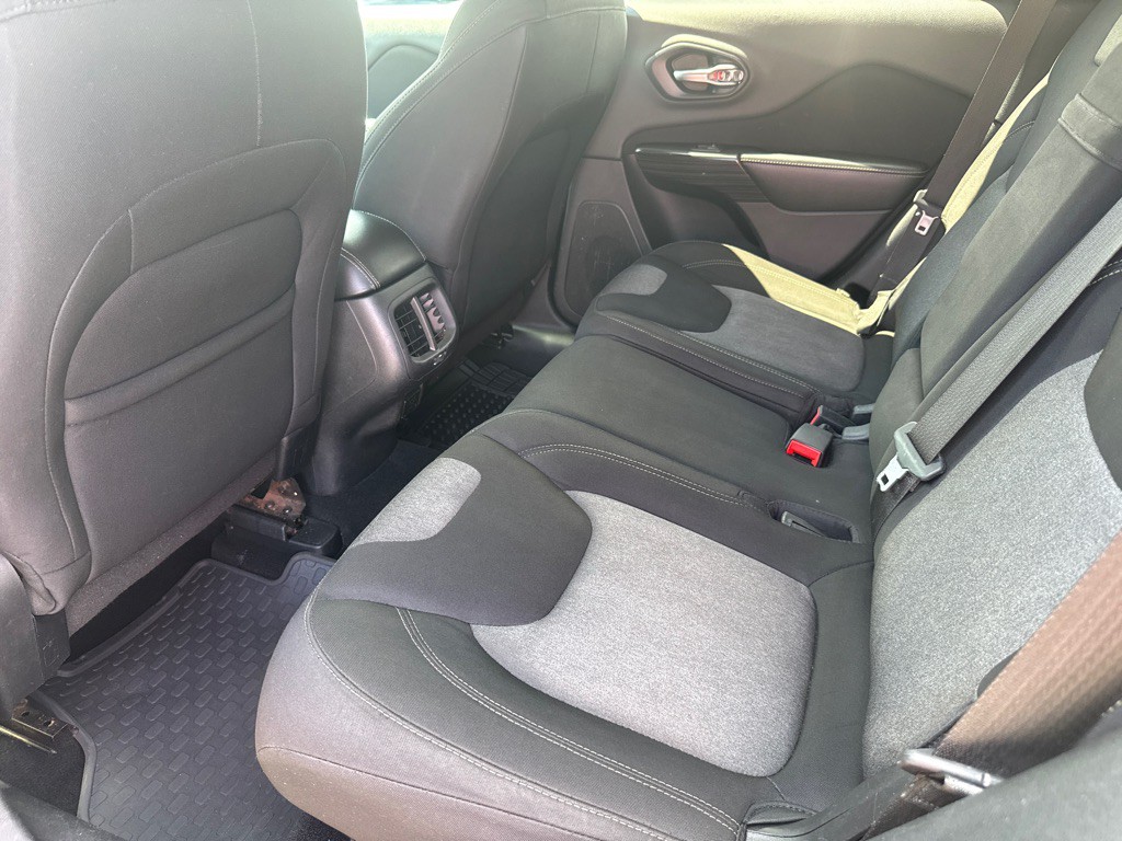 2014 Jeep Cherokee Image 6