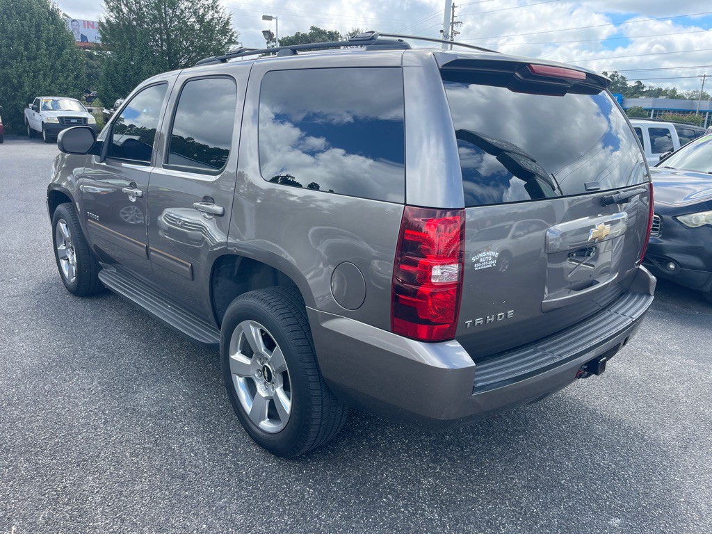 2011 Chevrolet Tahoe Image 4