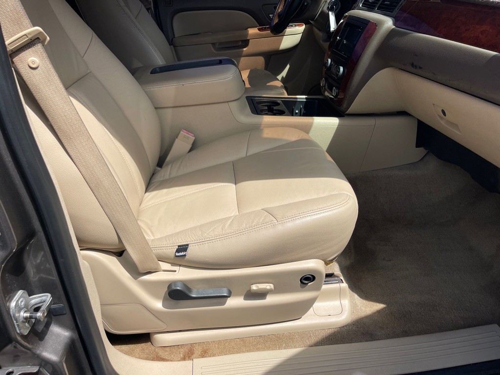 2011 Chevrolet Tahoe Image 10