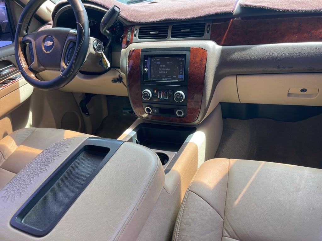 2011 Chevrolet Tahoe Image 12