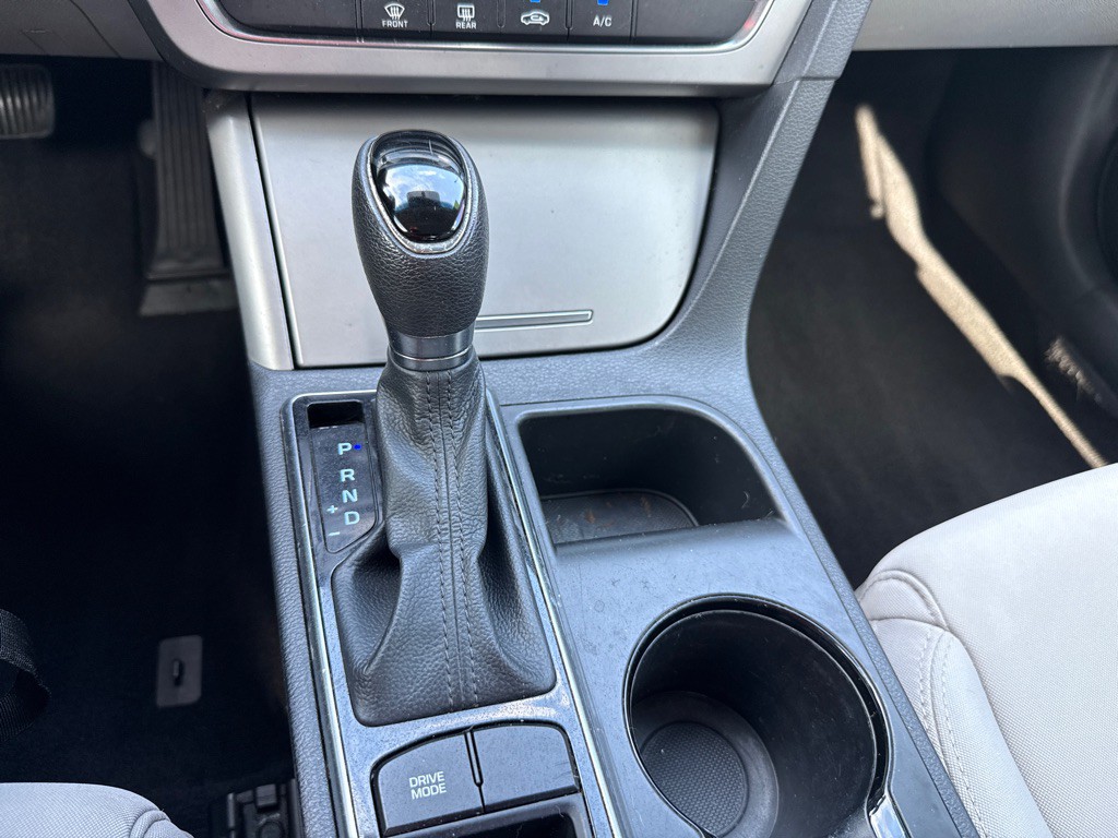 2016 Hyundai Sonata Image 11