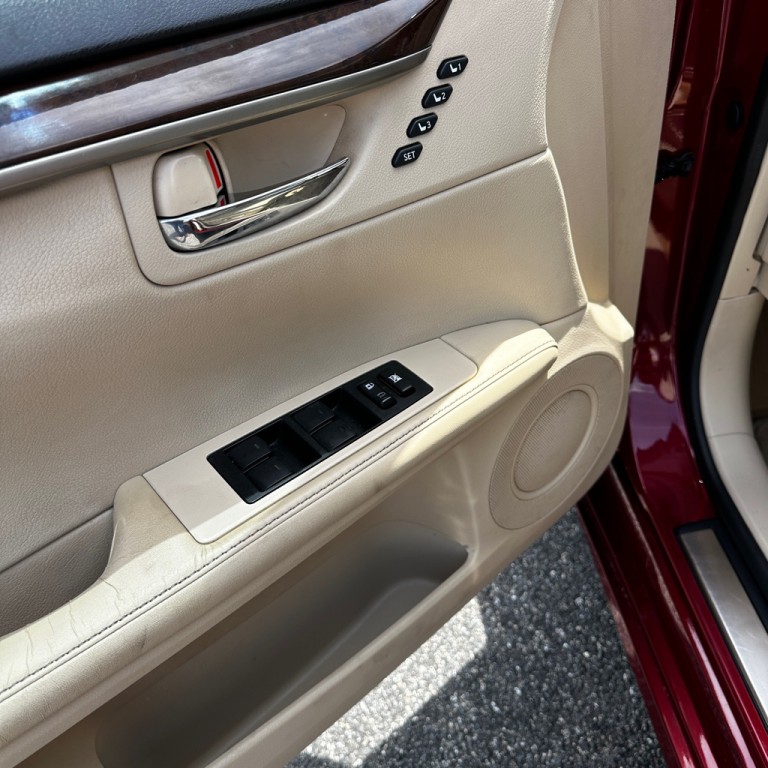 2015 Lexus ES Image 11