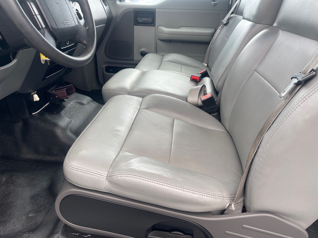 2005 Ford F-150 Image 6