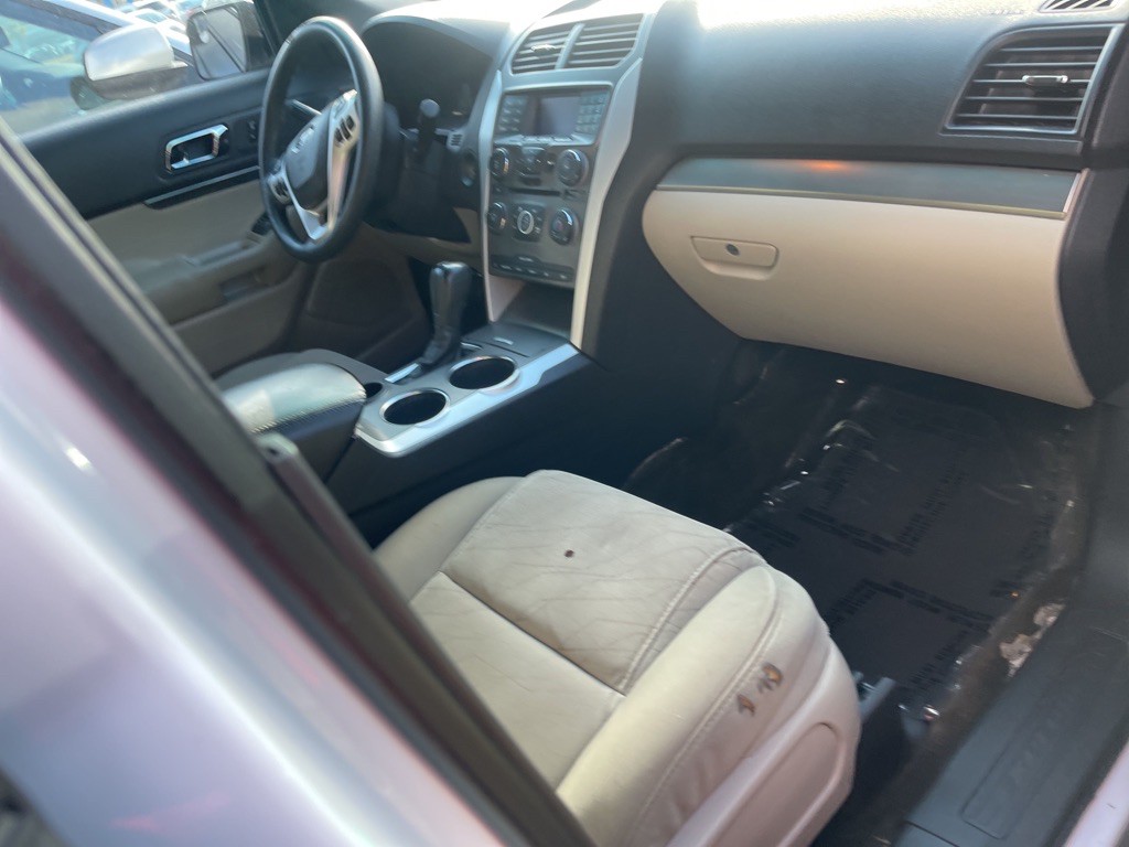2013 Ford Explorer Image 11