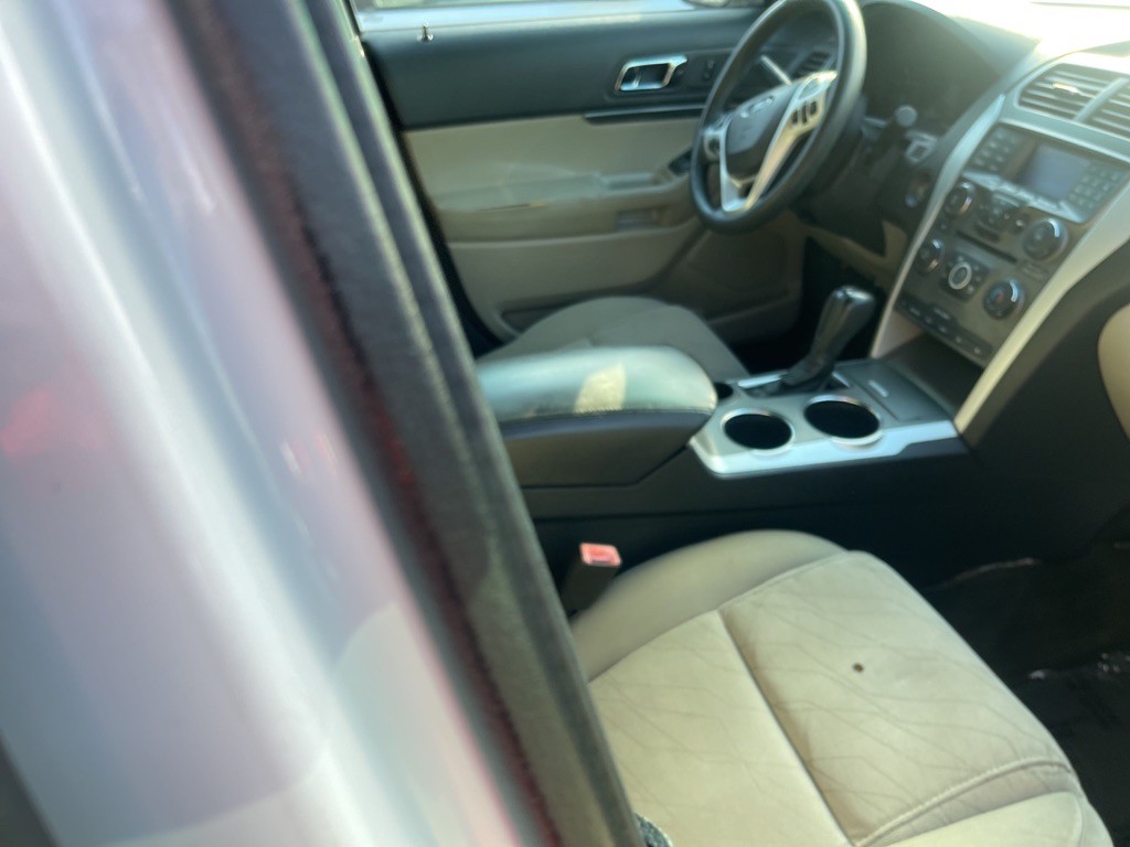 2013 Ford Explorer Image 12