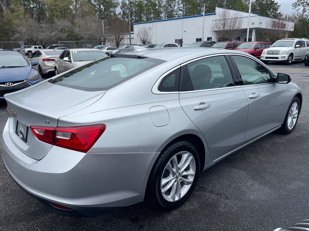 2016 Chevrolet Malibu Image 3
