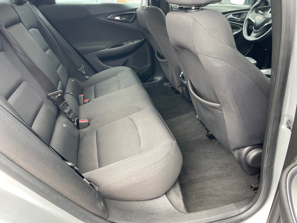 2016 Chevrolet Malibu Image 10