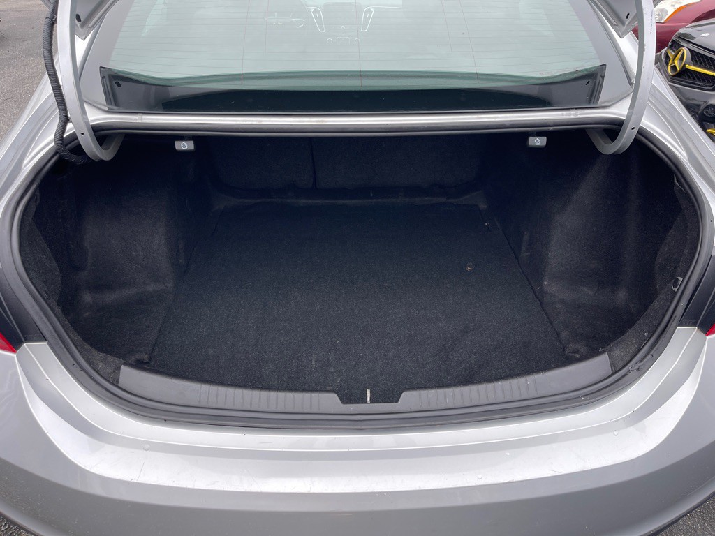 2016 Chevrolet Malibu Image 13