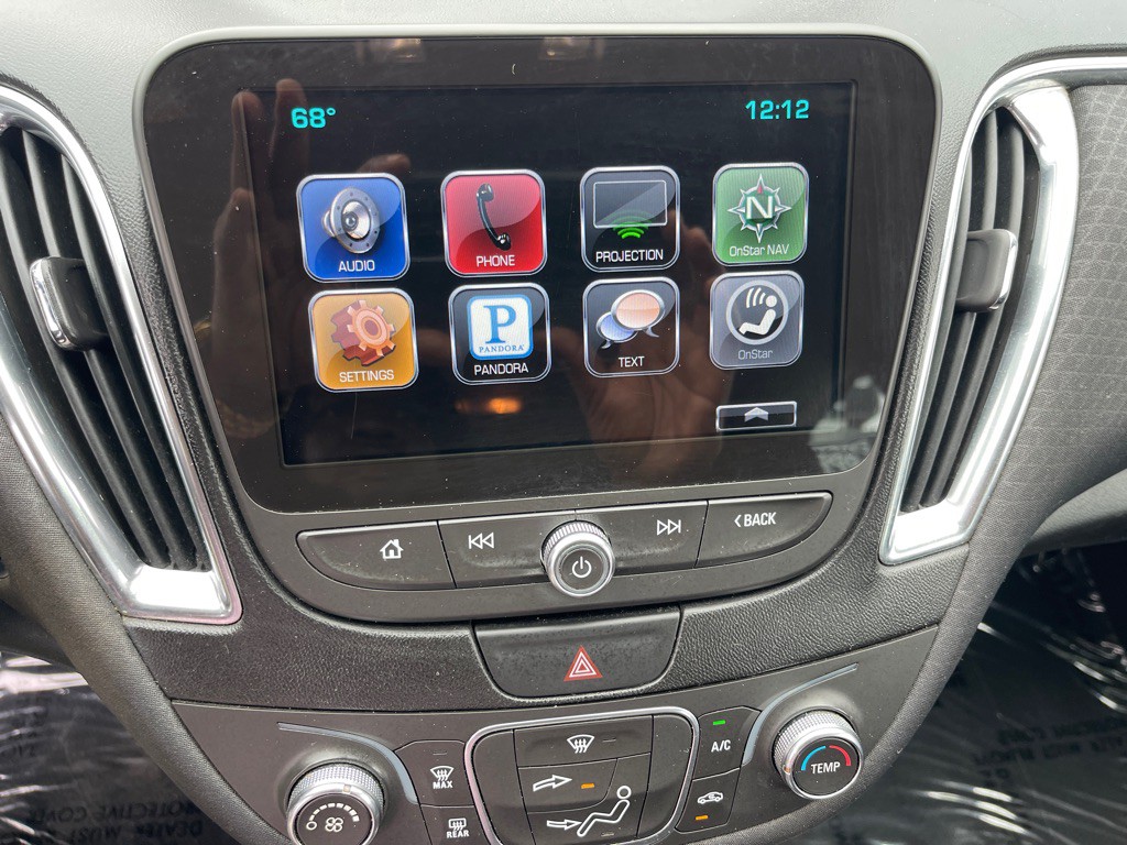 2016 Chevrolet Malibu Image 16