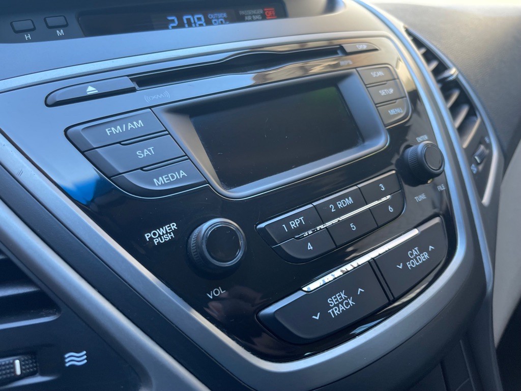 2014 Hyundai Elantra Image 20