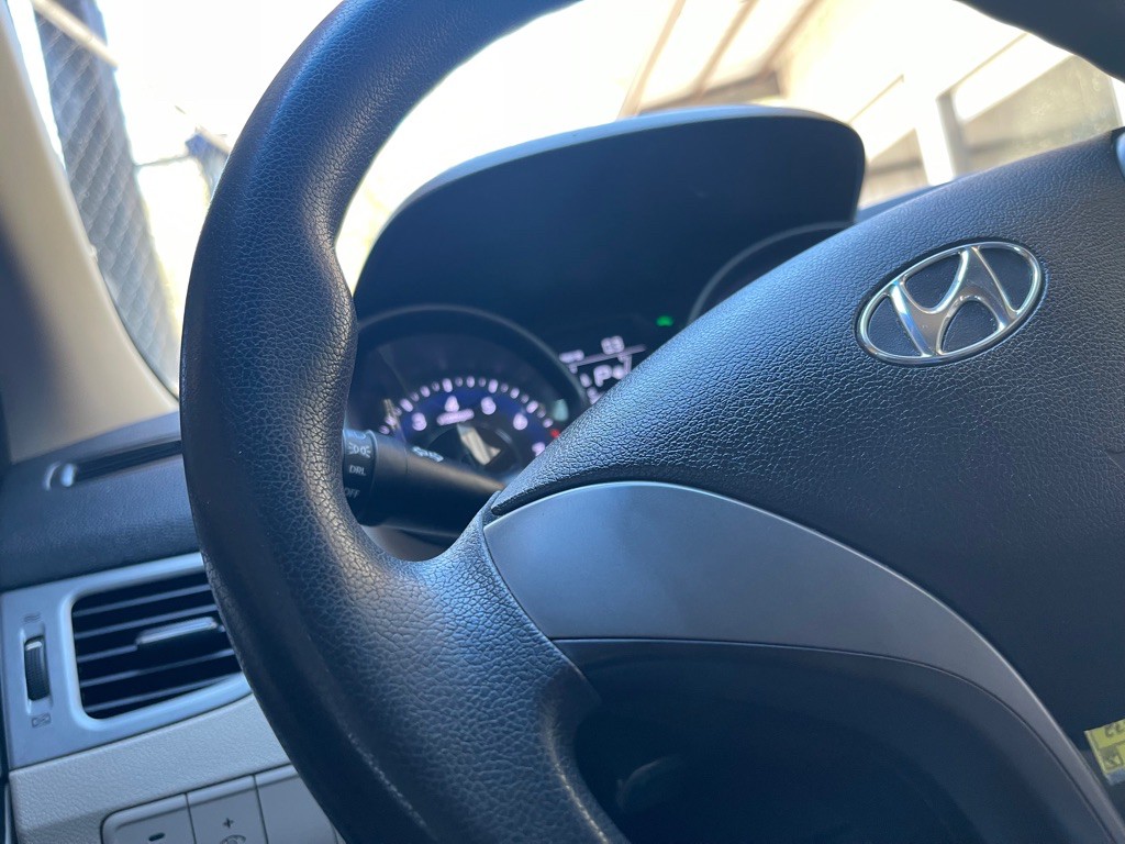 2014 Hyundai Elantra Image 23