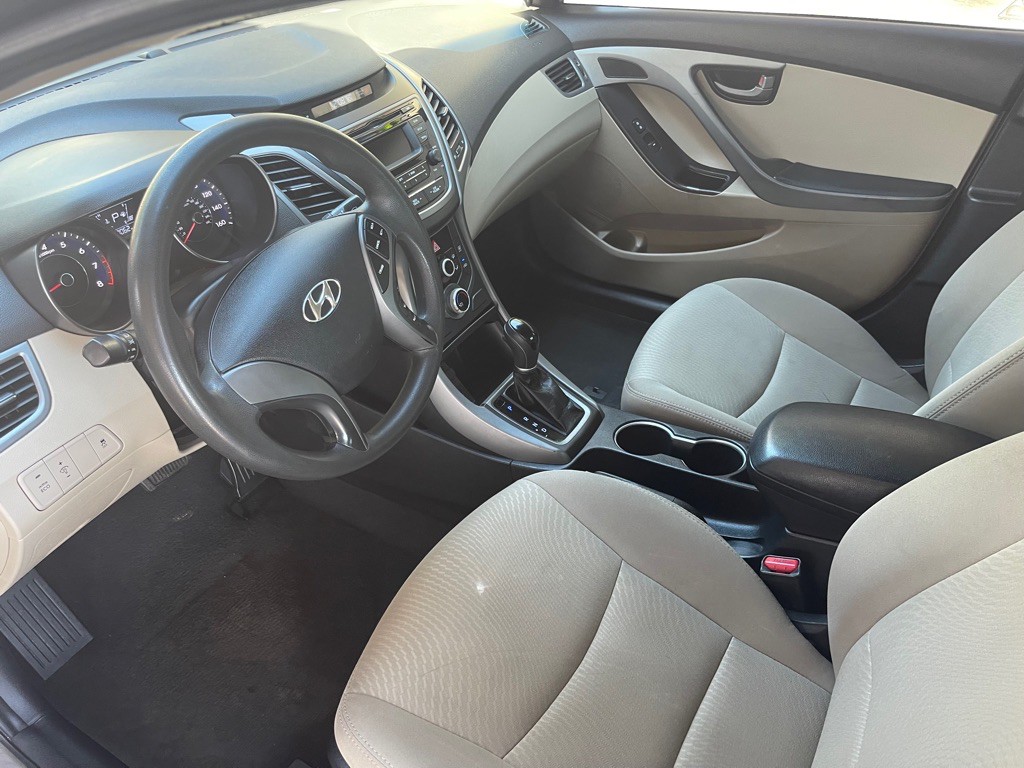2014 Hyundai Elantra Image 24