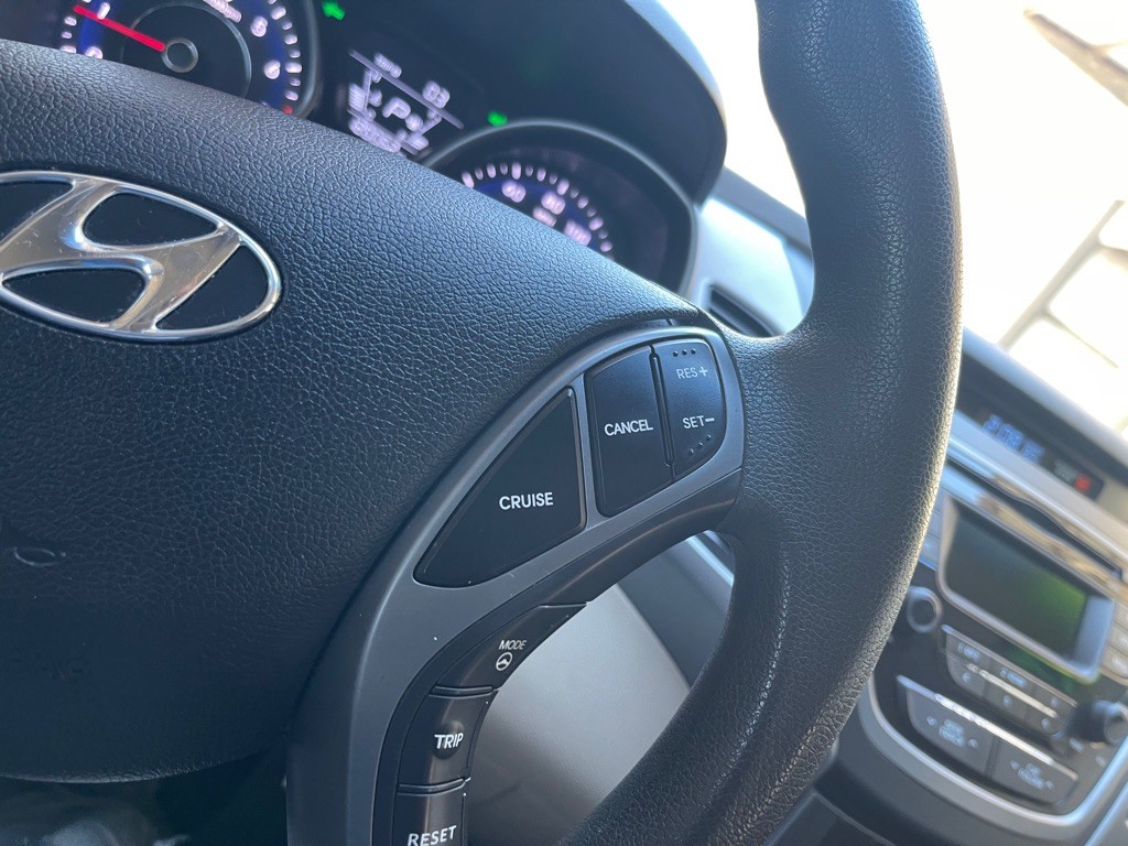 2014 Hyundai Elantra Image 25