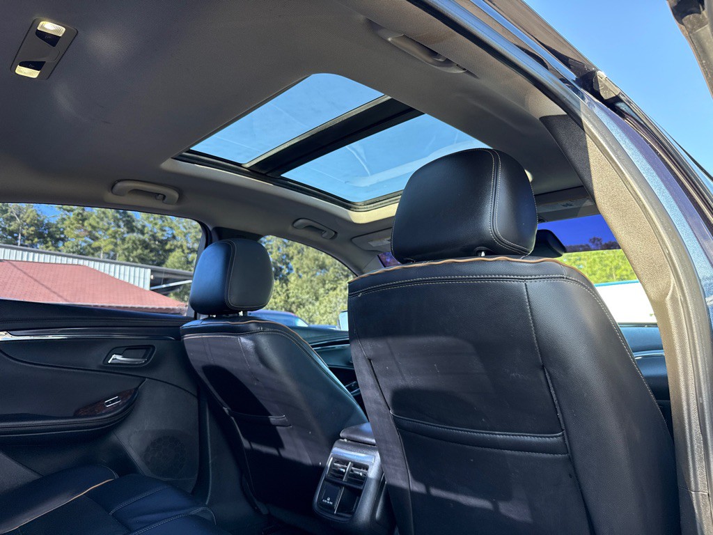 2015 Chevrolet Impala Image 12