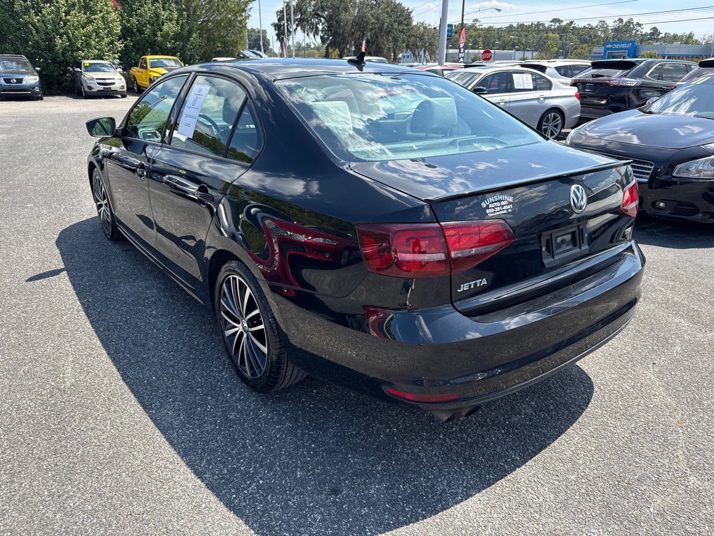 2017 Volkswagen Jetta Image 4