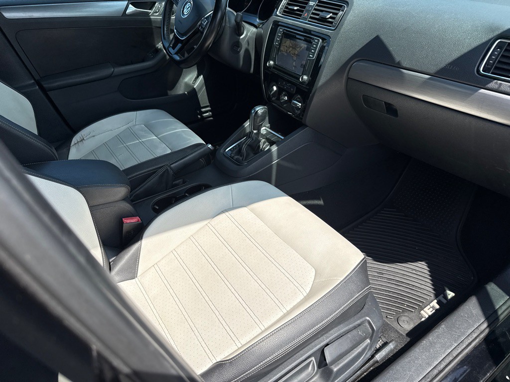 2017 Volkswagen Jetta Image 7