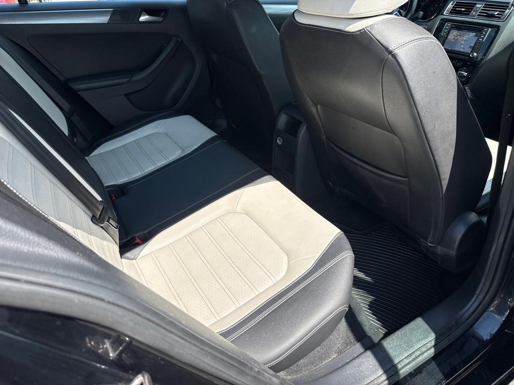2017 Volkswagen Jetta Image 8