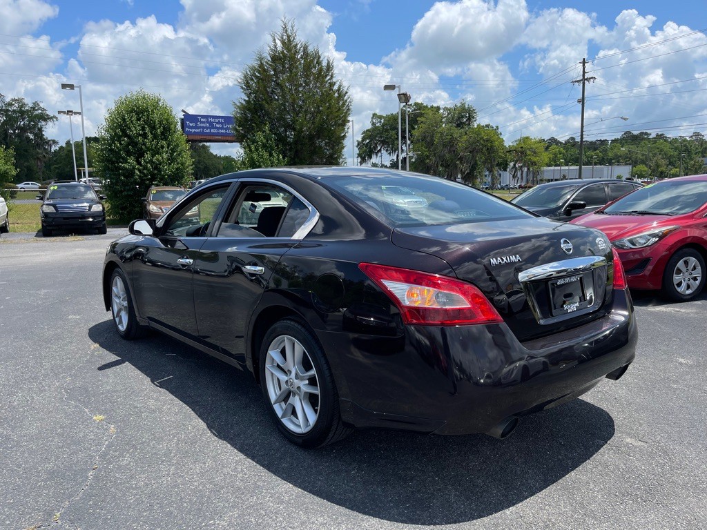 2010 Nissan Maxima Image 3