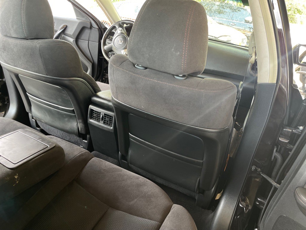 2010 Nissan Maxima Image 16