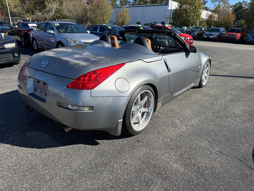 2004 Nissan 350Z Image 5