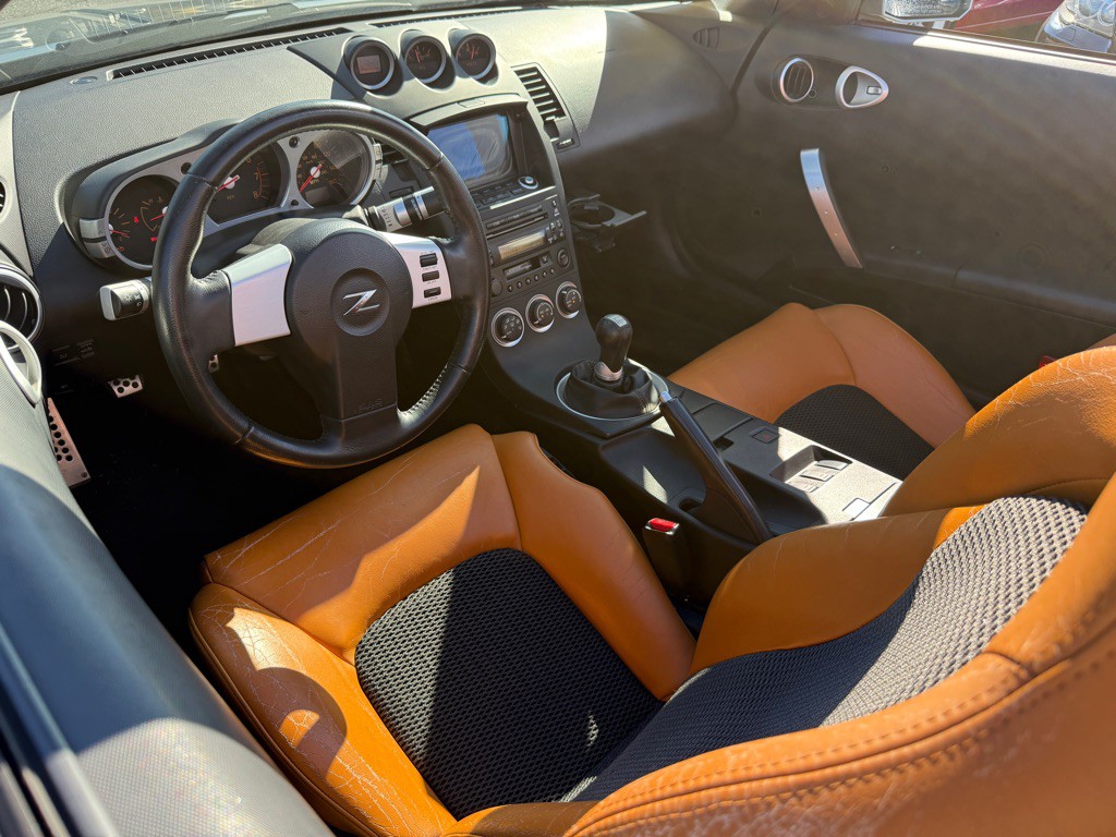 2004 Nissan 350Z Image 7