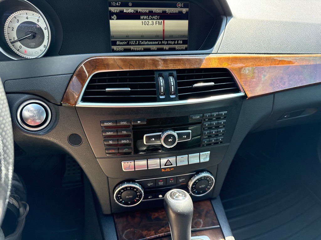 2014 Mercedes-Benz C-Class Image 9